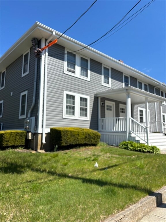 Building Photo - 17 Seaview St