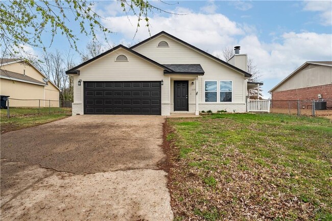 Primary Photo - 1319 W Lela St