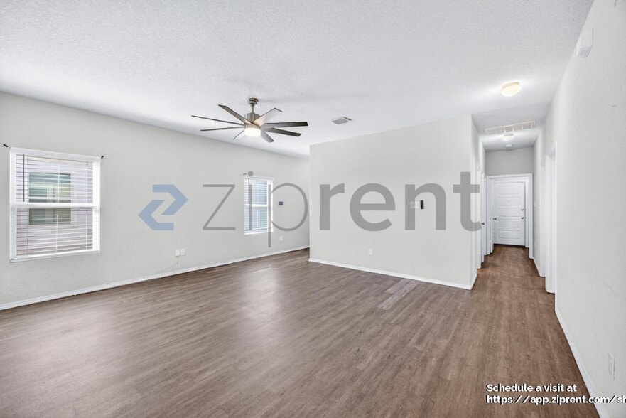 Building Photo - 5706 Cicada Cir