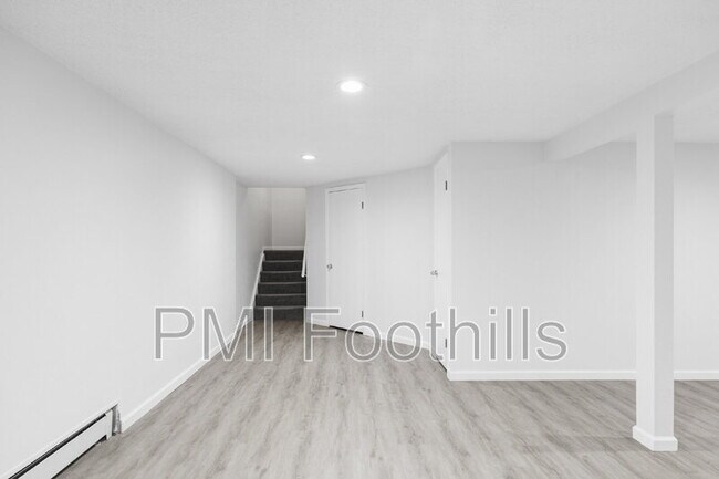 Building Photo - 6982 Estes Dr