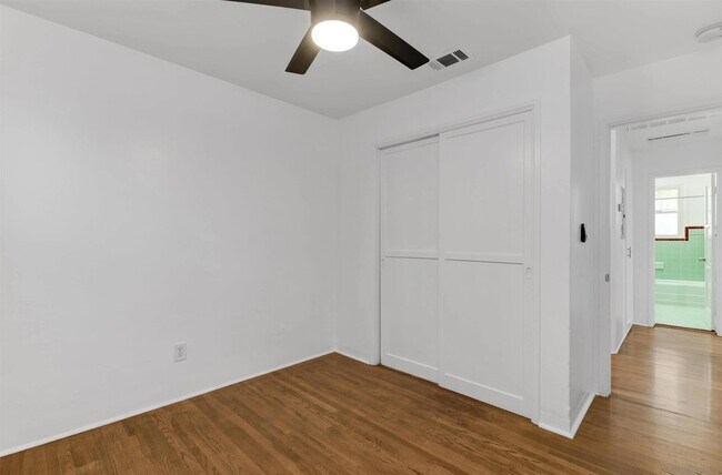 Building Photo - 4774 College Ave