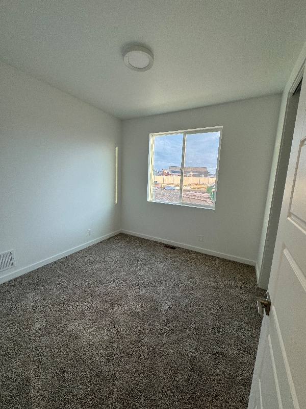Building Photo - 226 Kinross Ct