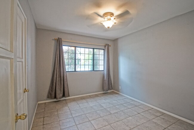 Building Photo - PARTIALLY REMODELED, SPACIOUS & BRIGHT, 4B...