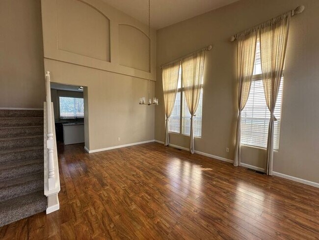 Building Photo - 3031 Sky Country Dr