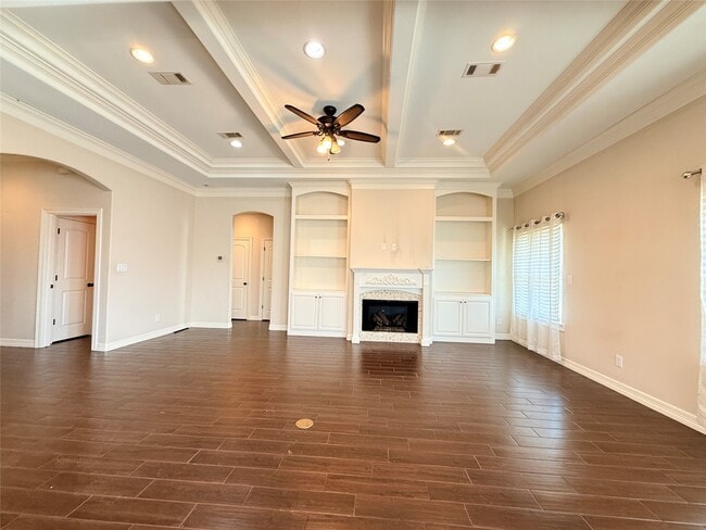 Building Photo - 4410 Sequoia Dr