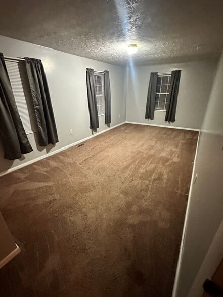 Building Photo - 5854 Hayes Rd