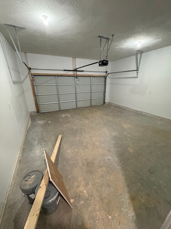 Building Photo - 2490 548th Rd