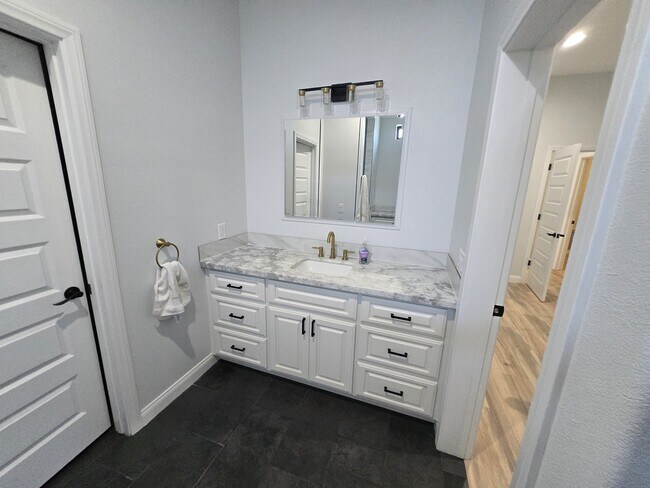 Building Photo - 1111 Avenida De Las Estrellas Dr