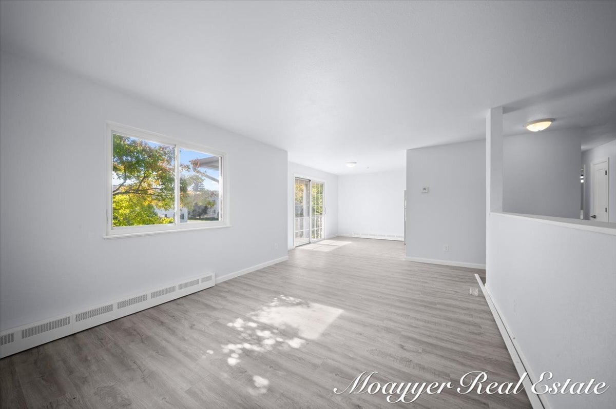 Building Photo - 1041 Abbey Ct