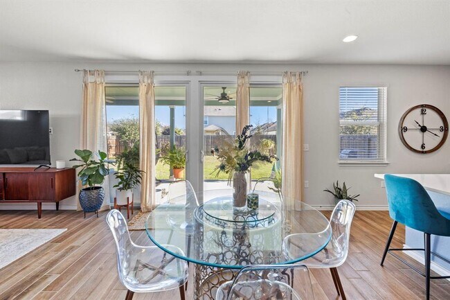 Building Photo - 11910 Clayton Creek Ave