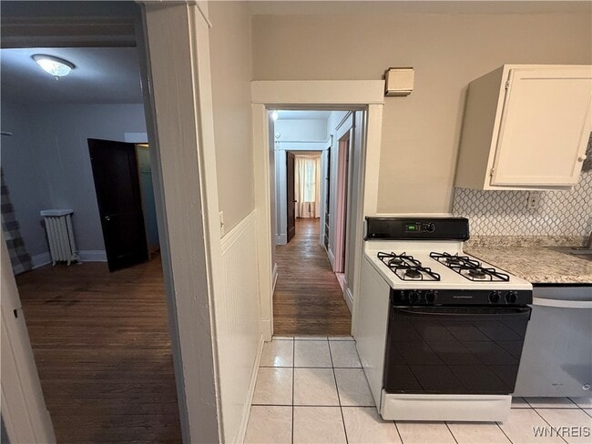 Building Photo - 41 Crestwood Ave