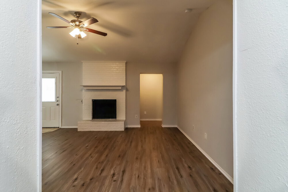 Building Photo - 428 Guadalupe Dr