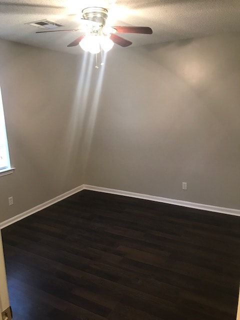 Building Photo - 752 Amity Ln