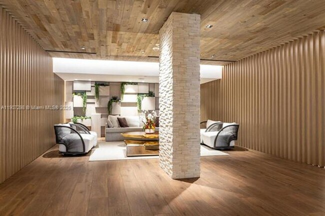 Building Photo - 2301 Collins Ave