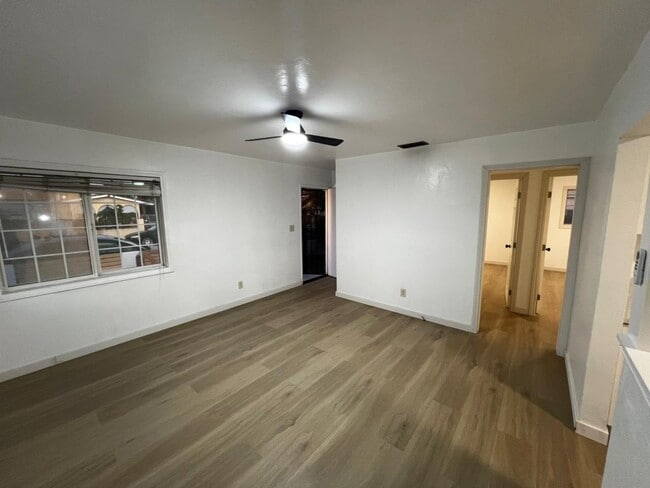 Building Photo - 2264 Smythe Ave