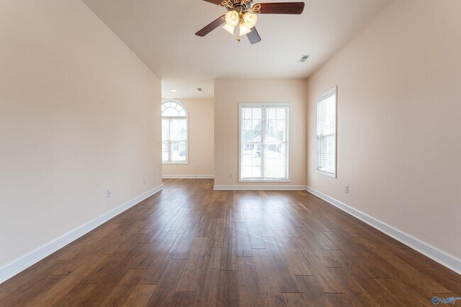 Building Photo - 105 Kaileigh Paige Cir