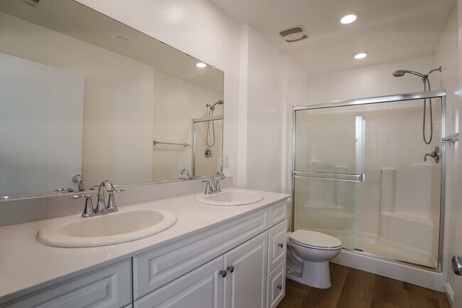 Building Photo - 7235 Cedar Rd