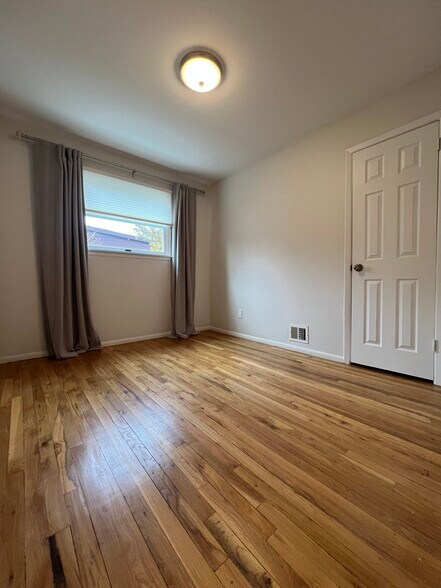 Building Photo - 169 S Plaisted Ave