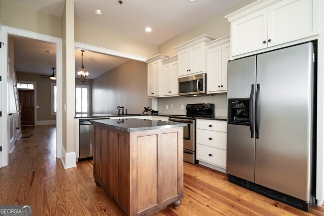 Building Photo - 83 Charter Oak Dr