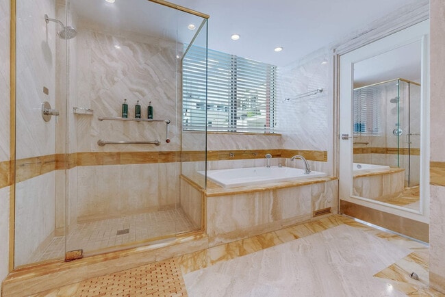 Building Photo - 101 Ocean Dr