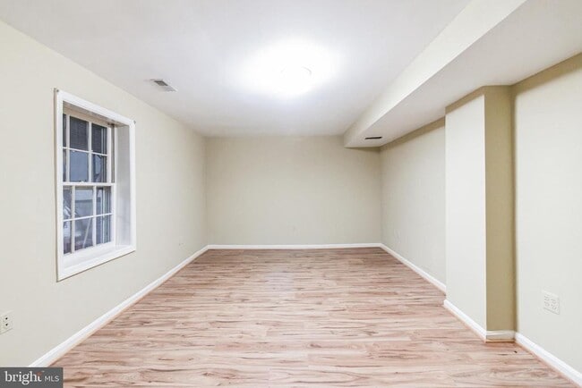 Building Photo - 14524 Pebblewood Dr