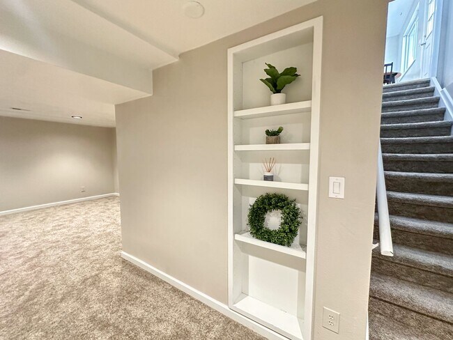 Building Photo - Updated Single-Family Home in Littleton