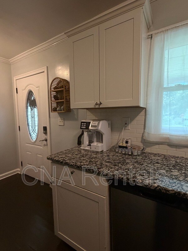 Building Photo - 2040 Panstone Ct SW