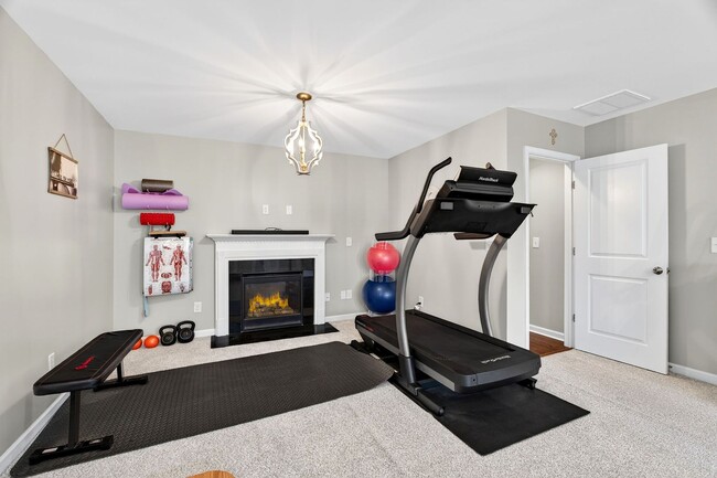 Building Photo - Experience Elevated Living on Cutleaf Drive!