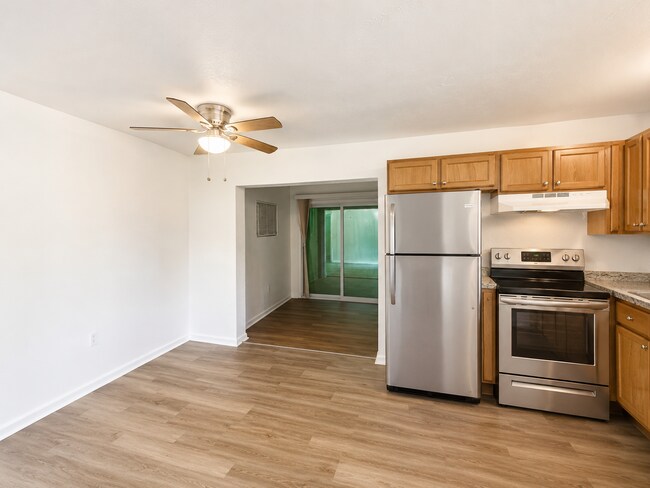 Building Photo - 5527 Bryson Dr