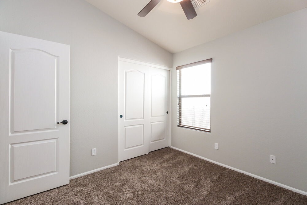 Building Photo - 38141 N Rusty Ln