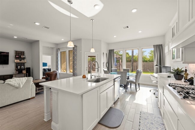 Building Photo - 1939 Shallow Canyon Ln