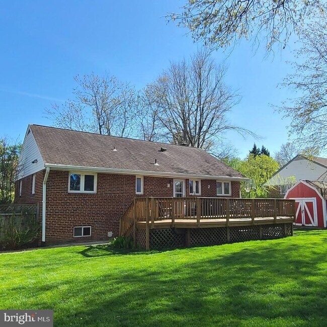 Building Photo - 7126 Sanford Ct
