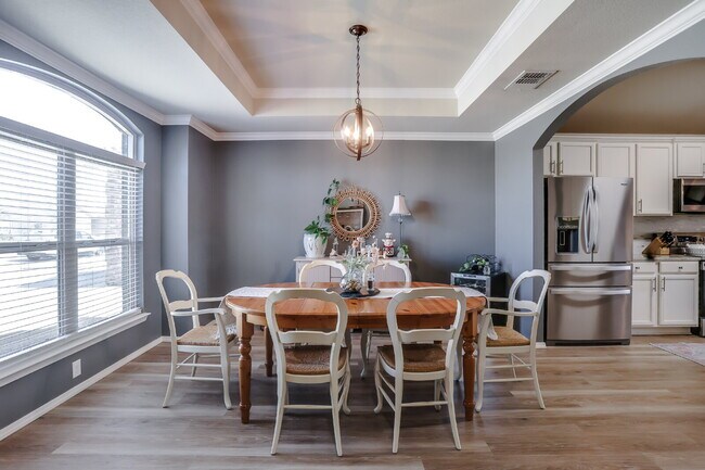 Building Photo - Stunning & Spacious Three Bedroom Home in Frenship School District!