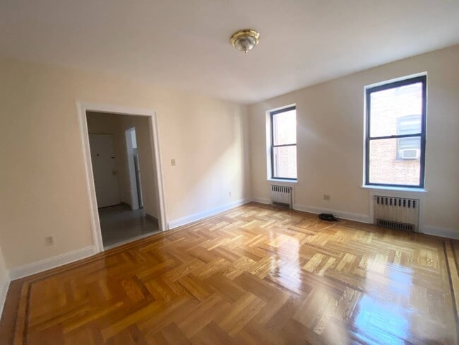 Building Photo - 112 Marine Ave