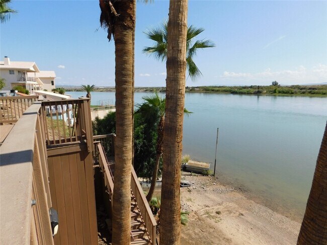 Building Photo - 2077 Whitewater Dr