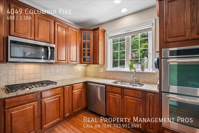 Building Photo - 4049 Columbia Pike