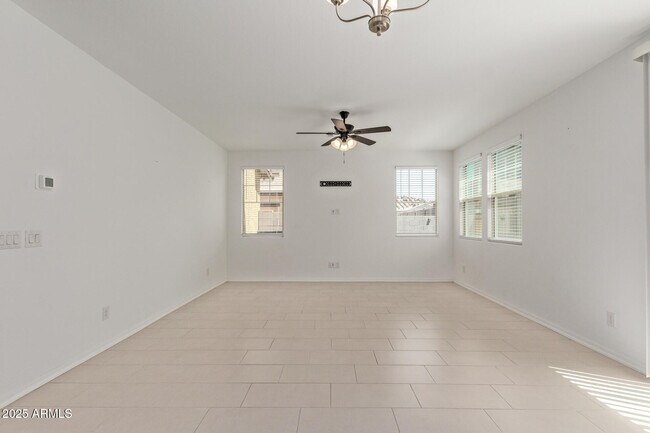 Building Photo - 3813 N 100th Dr