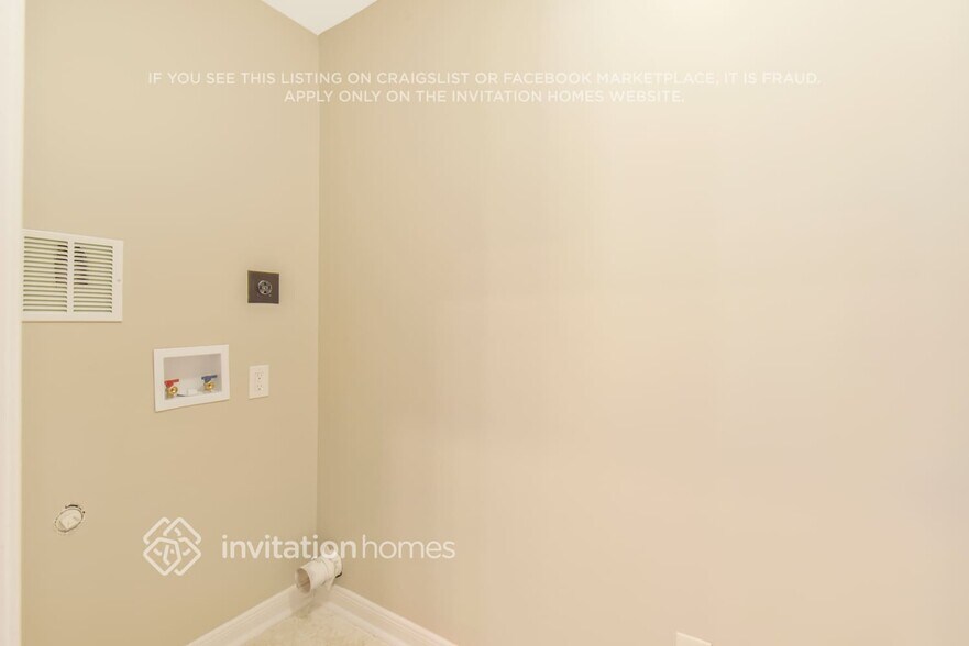Building Photo - 5906 Barefoot Ln