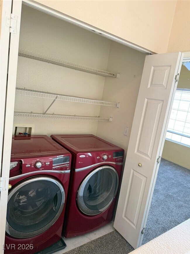 Building Photo - 664 Solitude Point Ave