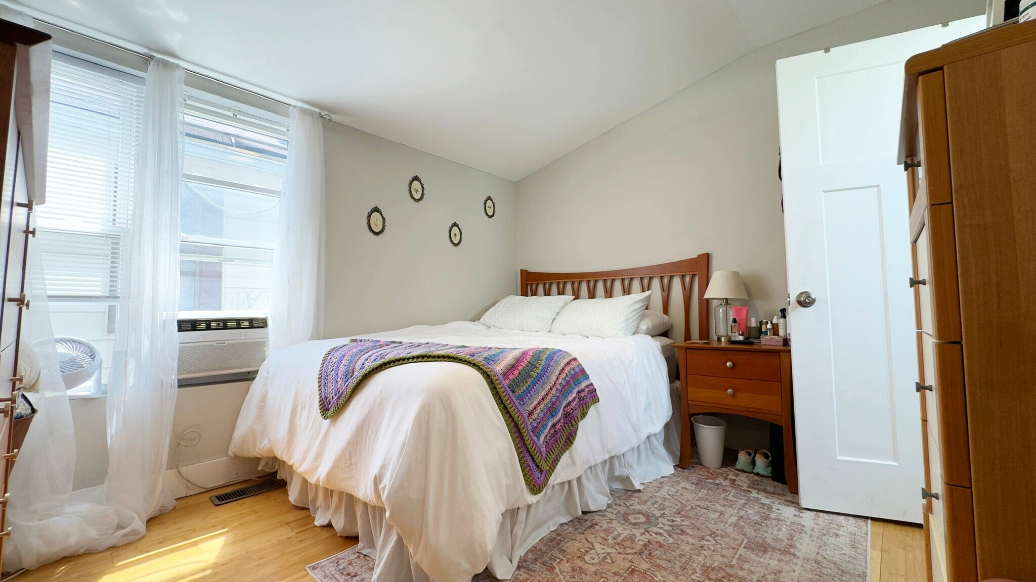 Building Photo - 1735 N Fairfield Ave