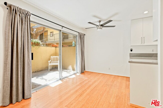 Building Photo - 2311 4th St