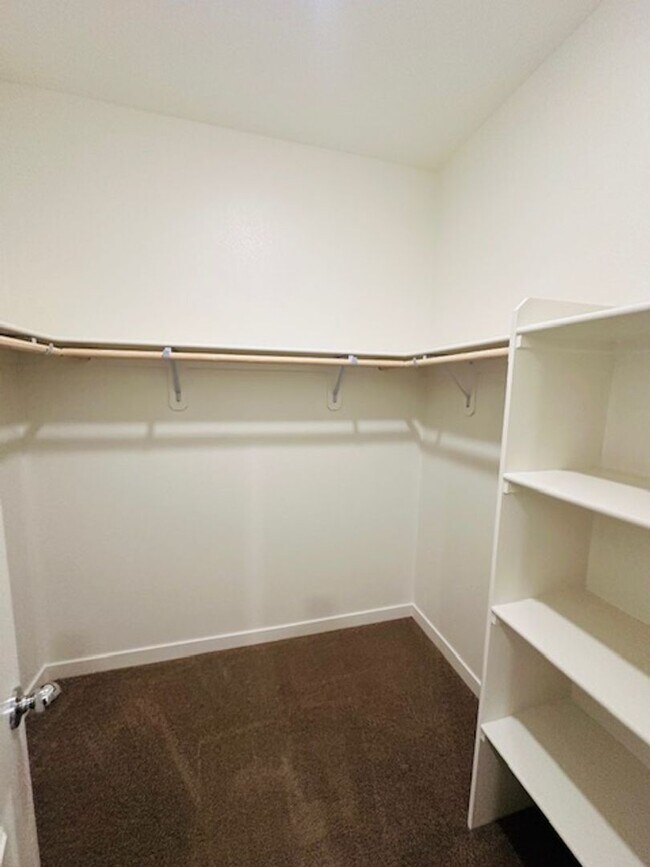 Building Photo - BRAND NEW HOME FOR RENT SHORT OR LONG TERM!