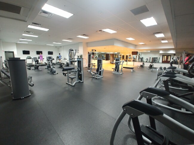 Building Photo - 255 N Sierra St