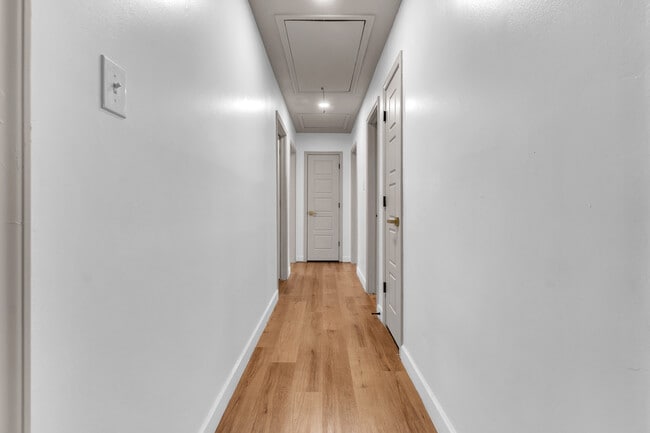 Building Photo - 4895 Helene Rd