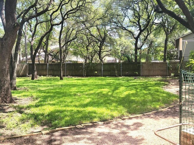 Building Photo - 6904 Argonne Forest Cove