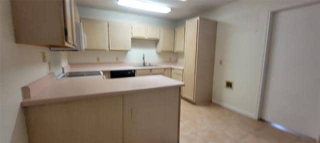 Building Photo - 4005 Staghorn Cir N