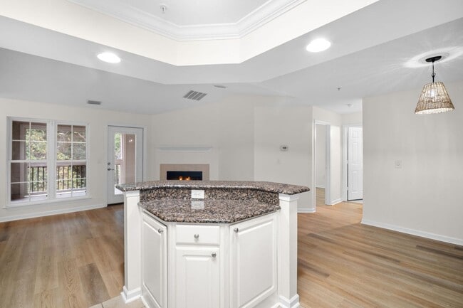 Building Photo - H36/G101