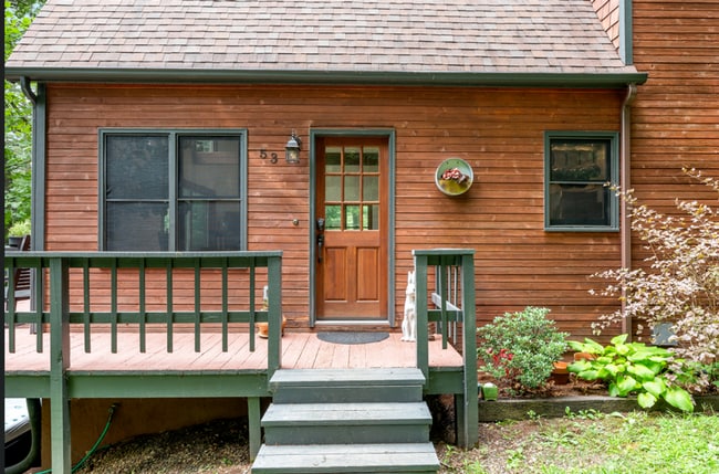 Building Photo - Private, Mountain Cottage in Weaverville, 3 Bed, 2 bathroom, 12 Month Lease