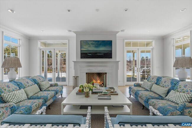 Building Photo - 4018 Fairway Dr