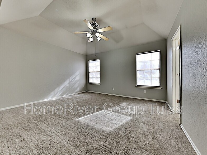 Building Photo - 10330 East 112th Pl S